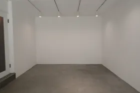 【代官山駅5分】展示・ポップアップ・撮影に最適な白壁×コンクリート床のミニマルなレンタルギャラリー