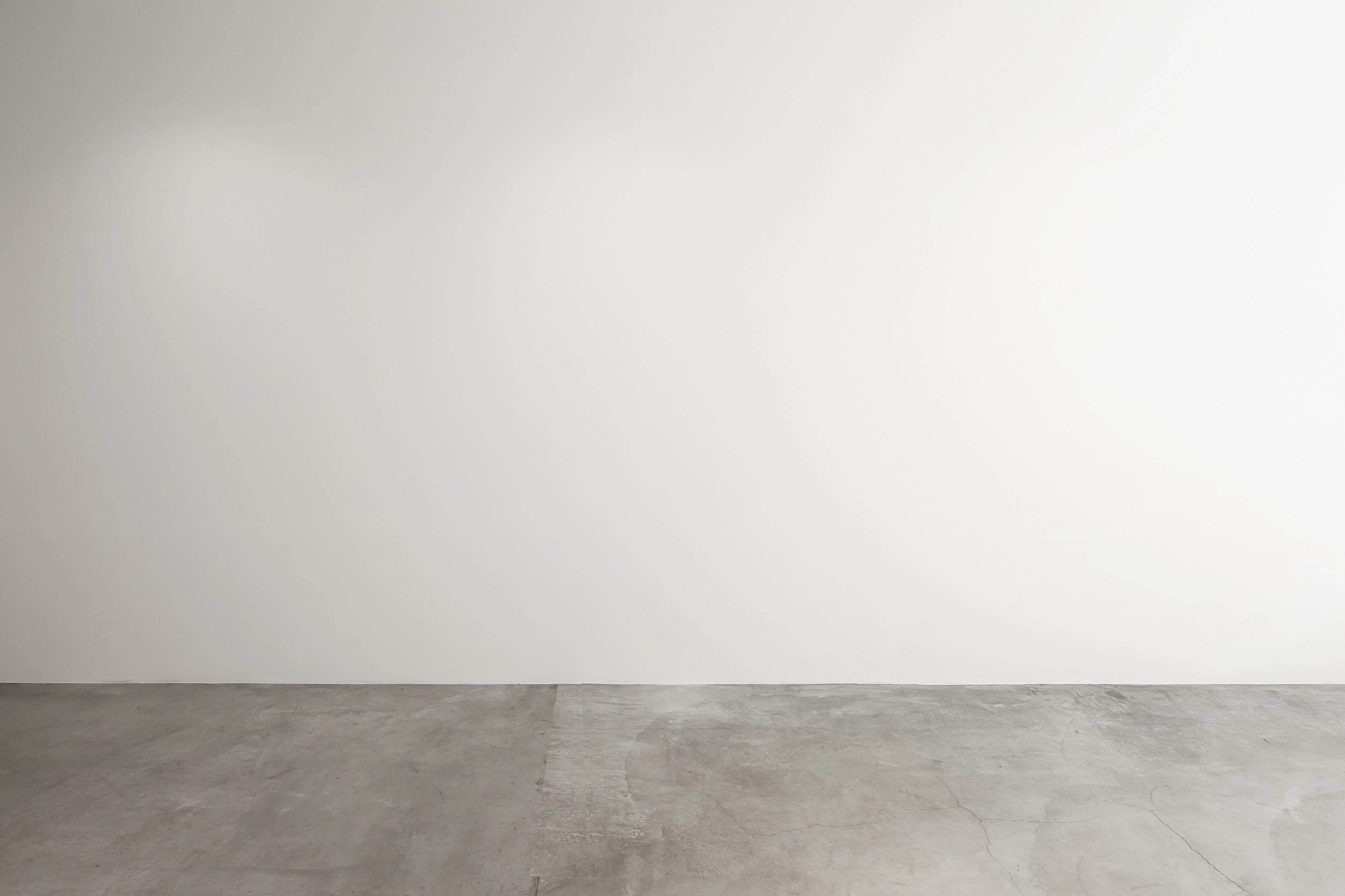 【代官山駅5分】展示・ポップアップ・撮影に最適な白壁×コンクリート床のミニマルなレンタルギャラリー