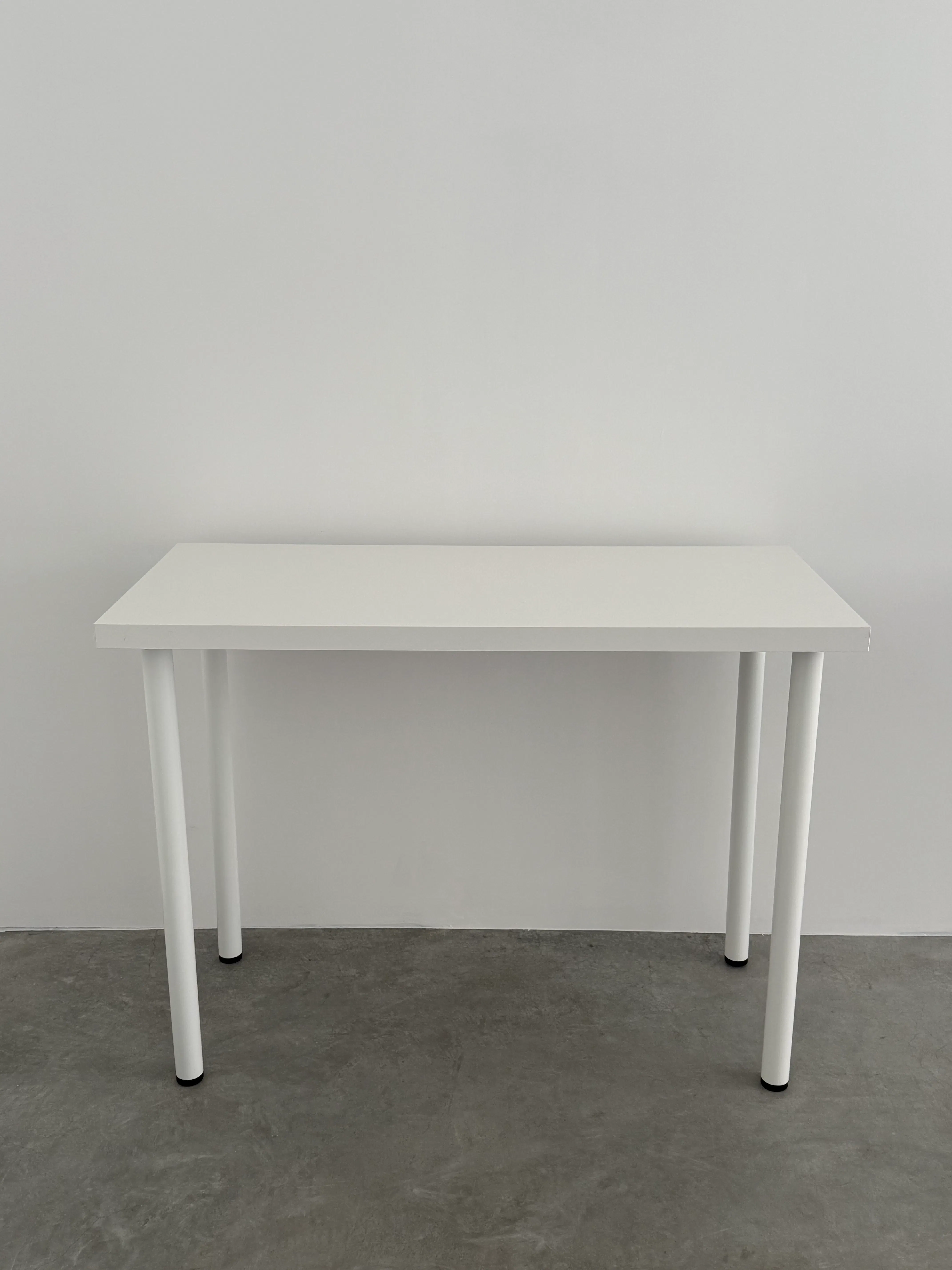 【代官山駅5分】展示・ポップアップ・撮影に最適な白壁×コンクリート床のミニマルなレンタルギャラリー