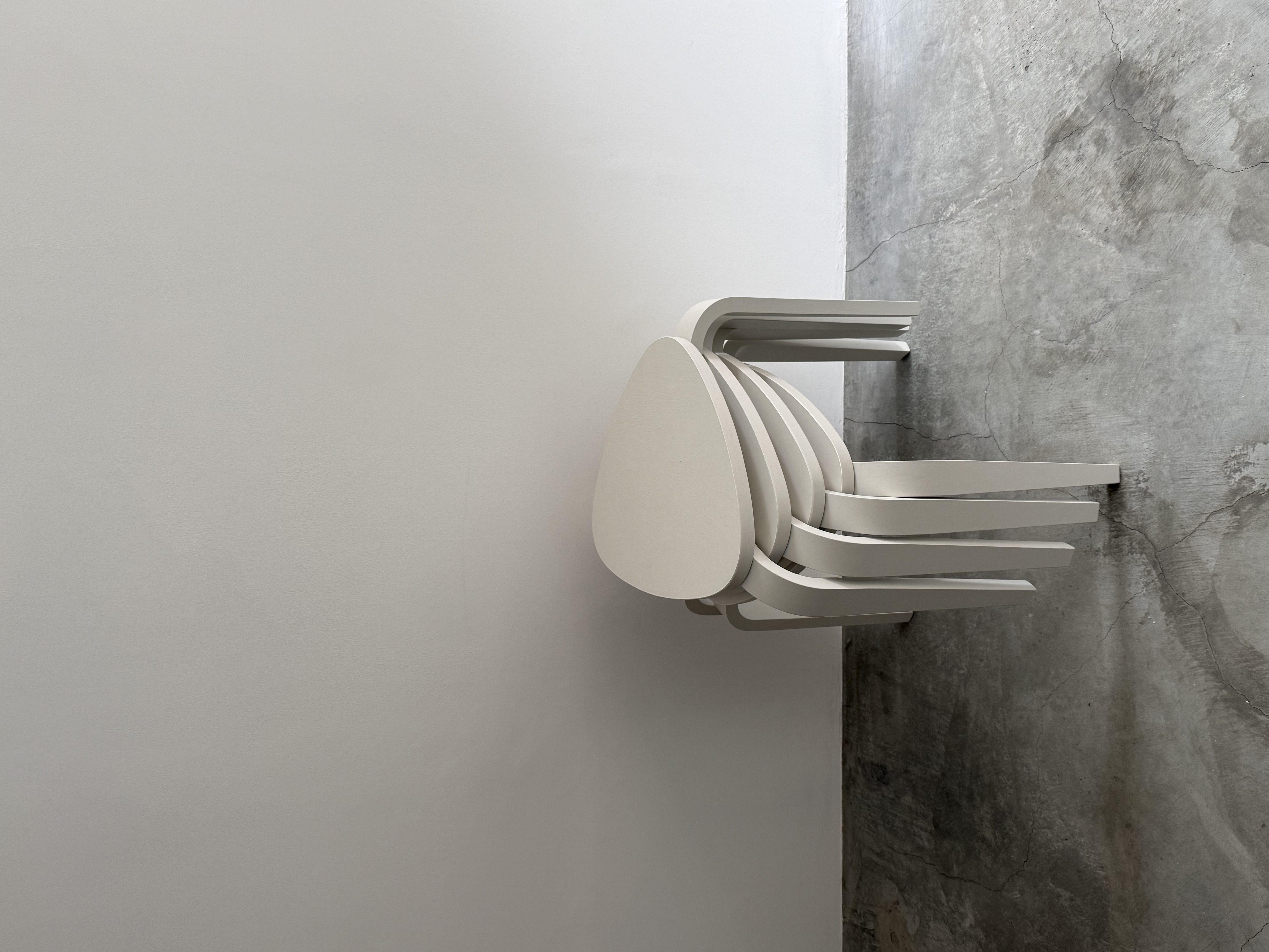 【代官山駅5分】展示・ポップアップ・撮影に最適な白壁×コンクリート床のミニマルなレンタルギャラリー