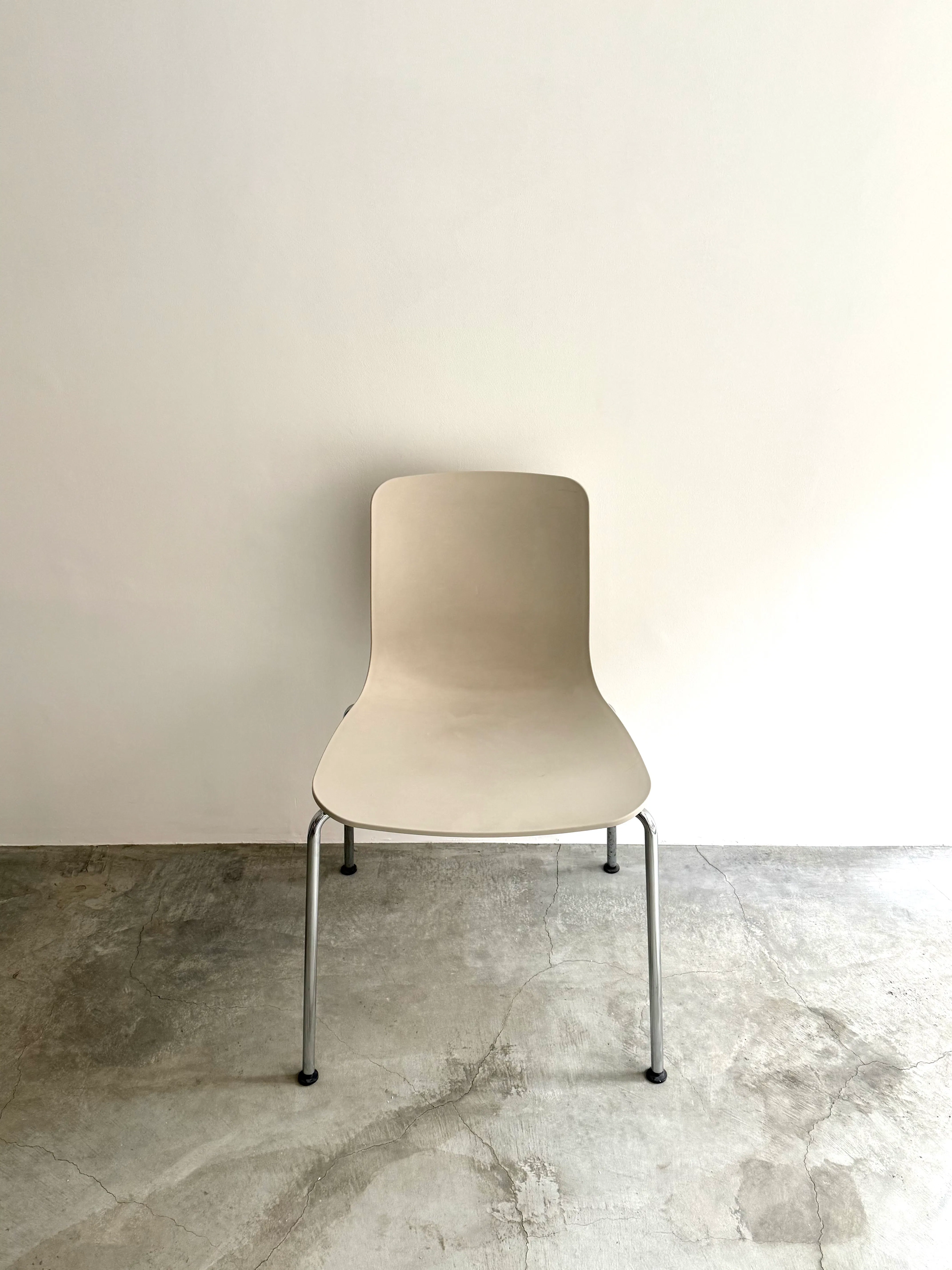 【代官山駅5分】展示・ポップアップ・撮影に最適な白壁×コンクリート床のミニマルなレンタルギャラリー