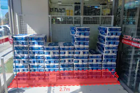 【ユニディ あざみ野ガーデンズ】1階風除室 物販やプロモーションに最適なあざみ野ガーデンズ側入口付近の催事イベントスペース