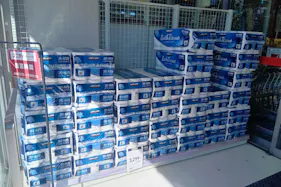 【ユニディ あざみ野ガーデンズ】1階風除室 物販やプロモーションに最適なあざみ野ガーデンズ側入口付近の催事イベントスペース