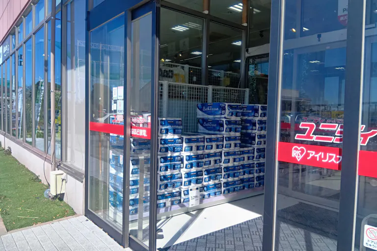 【ユニディ あざみ野ガーデンズ】1階風除室 物販やプロモーションに最適なあざみ野ガーデンズ側入口付近の催事イベントスペースの画像7