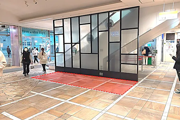 【相模大野ステーションスクエア】相模大野ステーションスクエアA館3階シースルーエレベーター前