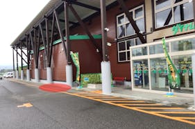 【ダイナム新発田加治店ゆったり館】キッチンカーやプロモーションイベントの開催に最適なアミューズメント施設のイベントスペース