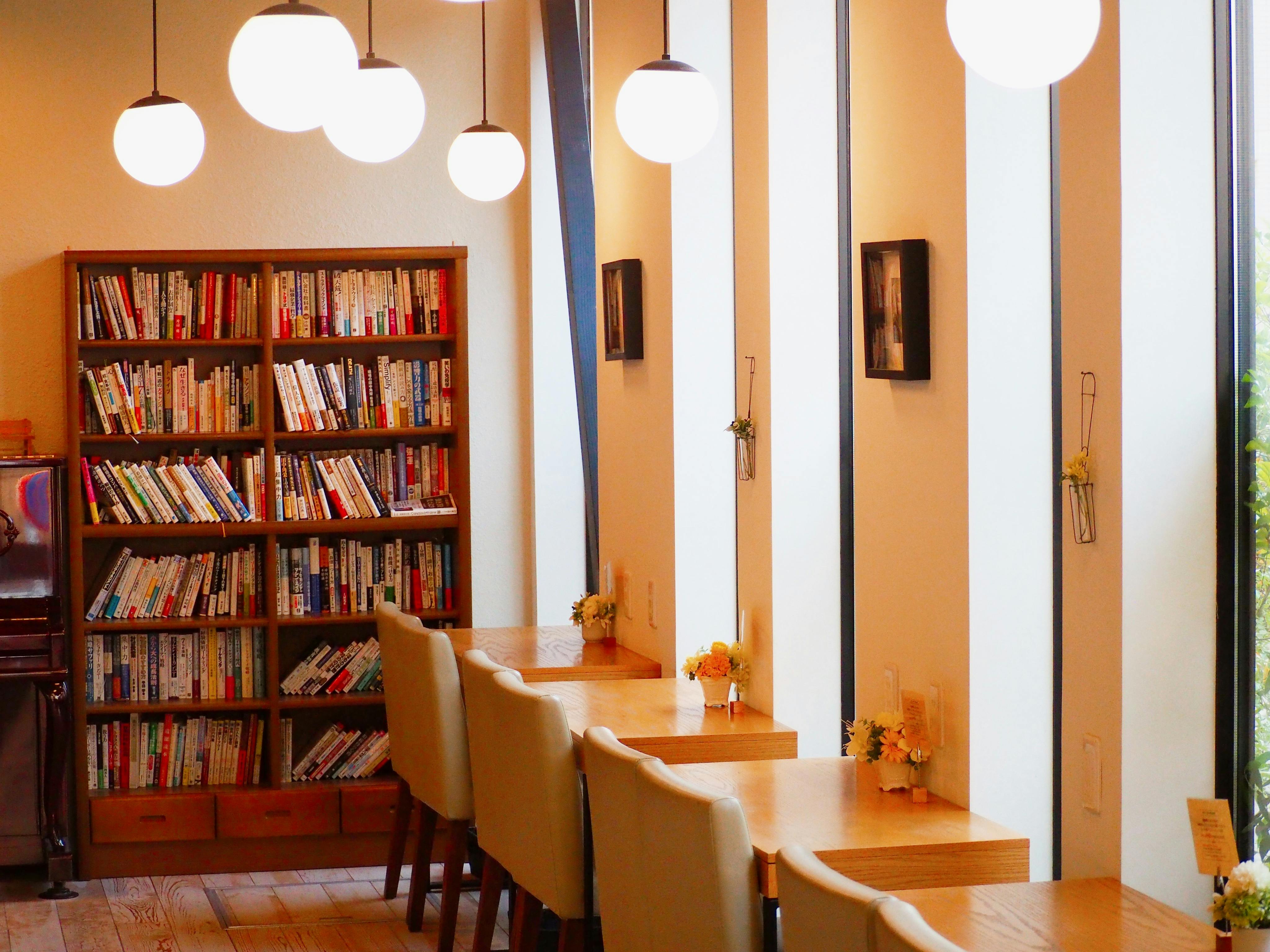 【中村日赤駅3分】最大100名規模で利用可能！イベントやパーティー、撮影に最適な自然光が豊かな白壁内装が特徴のテラス付きイベントスペース「MASA cafe」