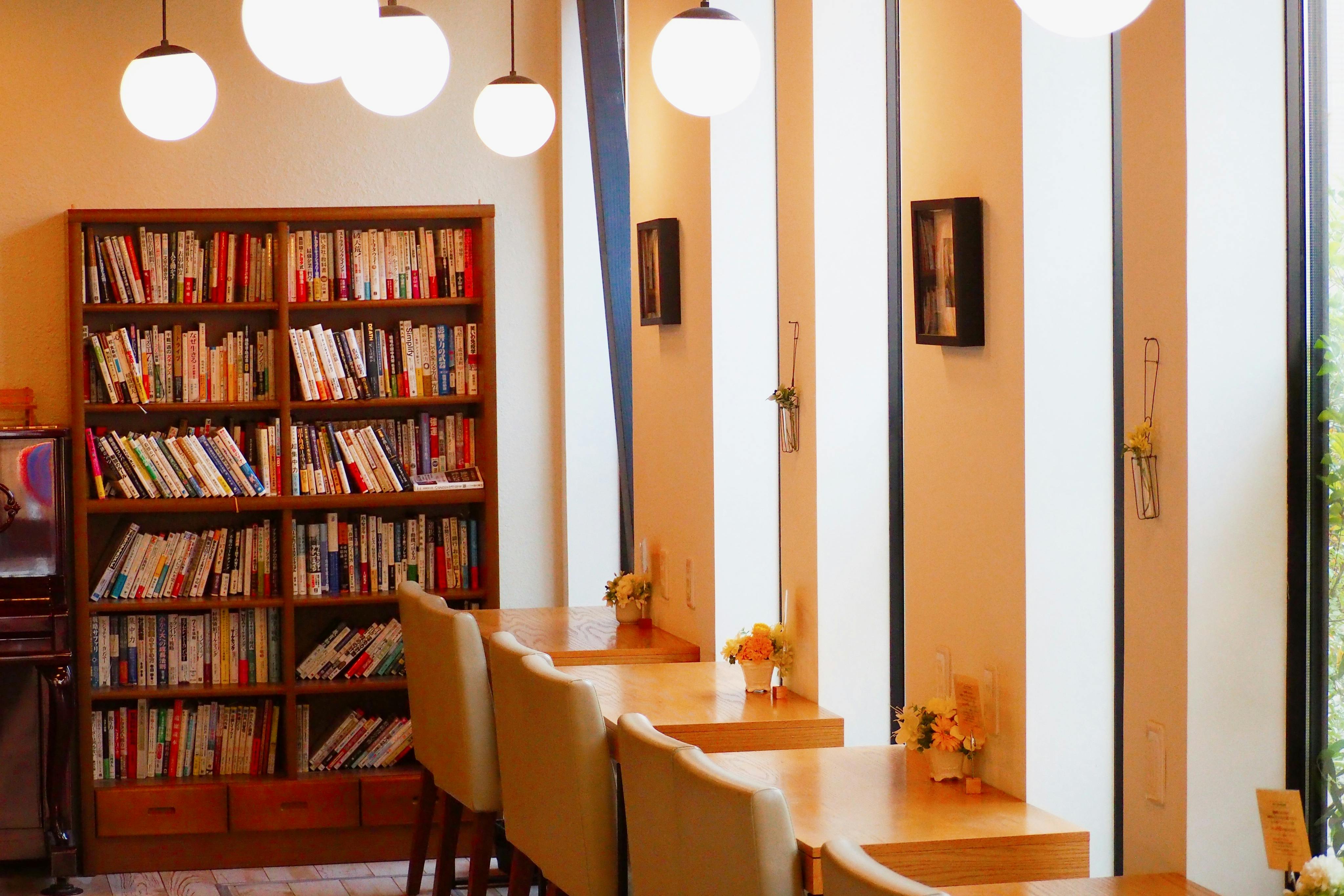 【中村日赤駅3分】最大100名規模で利用可能!イベントやパーティー、撮影に最適な自然光が豊かな白壁内装が特徴のテラス付きイベントスペース「MASA cafe」