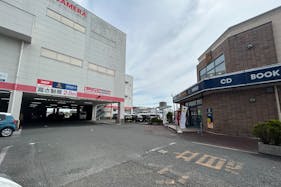 【TSUTAYA福生店】キッチンカーでの食物販、移動販売に適した屋外イベントスペースA