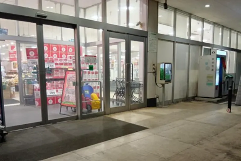 【西友 柏東店】店頭軒下 ポップアップストア(物販、食物販)やプロモーション用途に最適なスーパー店内催事イベントスペースの画像1