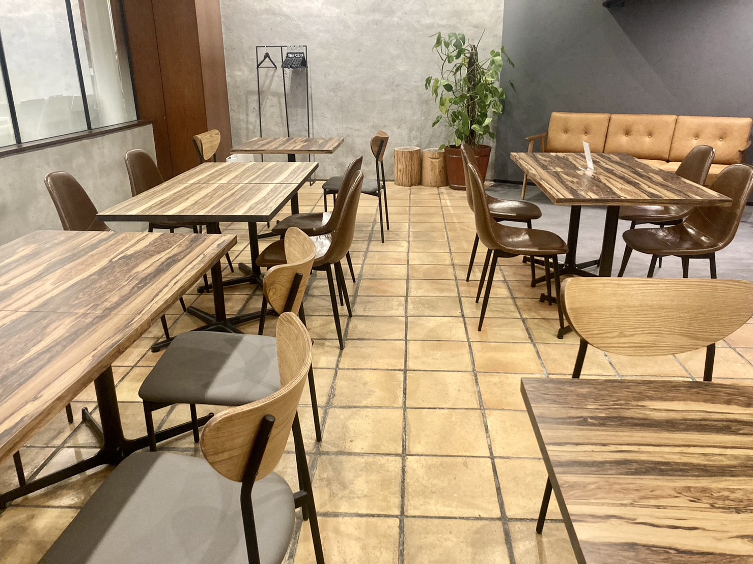 【青葉通一番町駅6分】25～30名収容が可能  レンタルスペース / イベントスペース