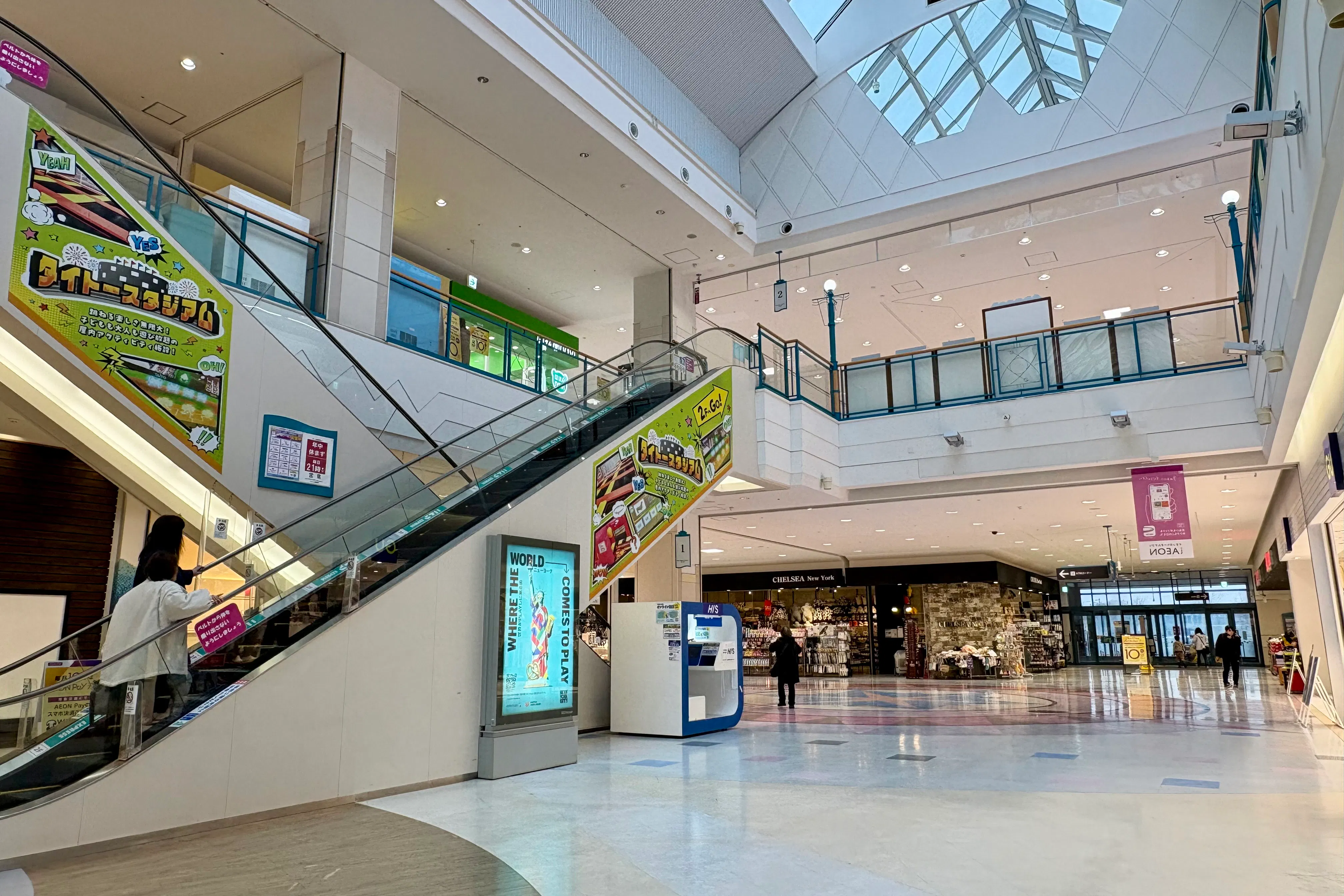 【イオンモール釧路昭和】飲食店側(GU前)エスカレーター横