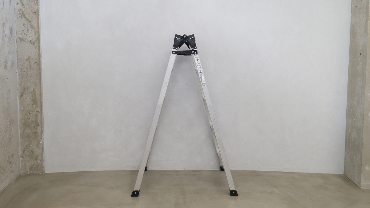 【代官山駅目の前】天井高最大8.6mを誇る120㎡の広々空間に差し込む自然光。展示会・受注会・商用撮影に最適な都会的ギャラリー