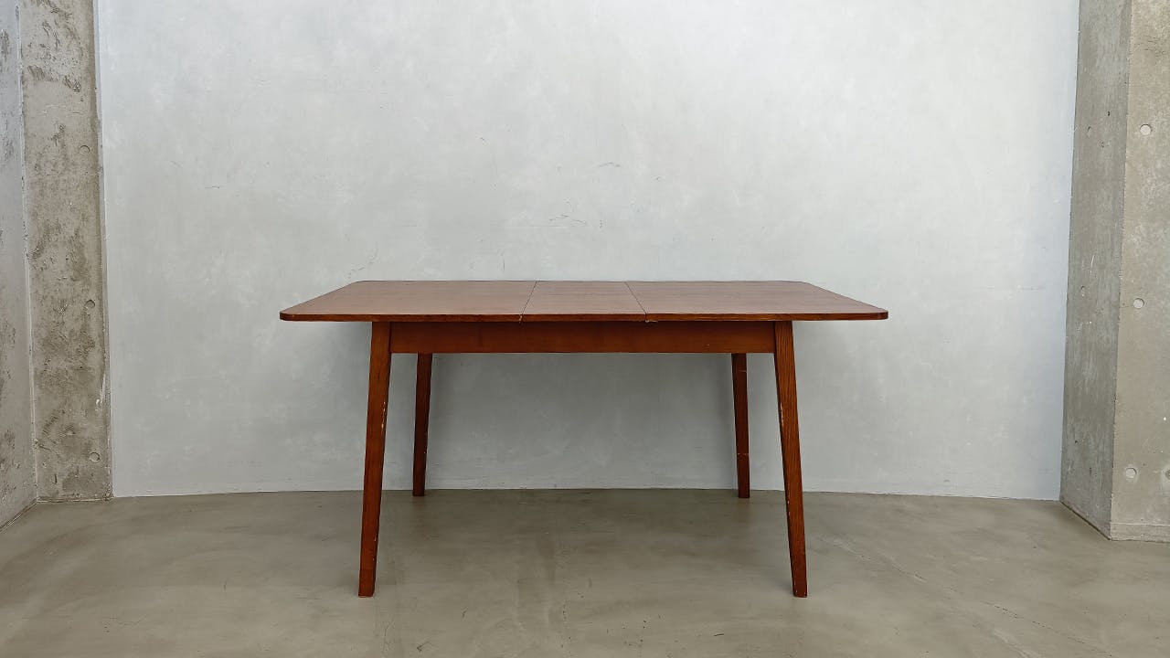 【代官山駅目の前】天井高最大8.6mを誇る120㎡の広々空間に差し込む自然光。展示会・受注会・商用撮影に最適な都会的ギャラリー