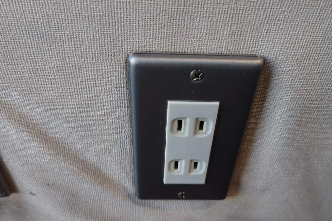 【ダイナム山口防府店】キッチンカーや各種プロモーションに最適なアミューズメント施設のイベントスペース