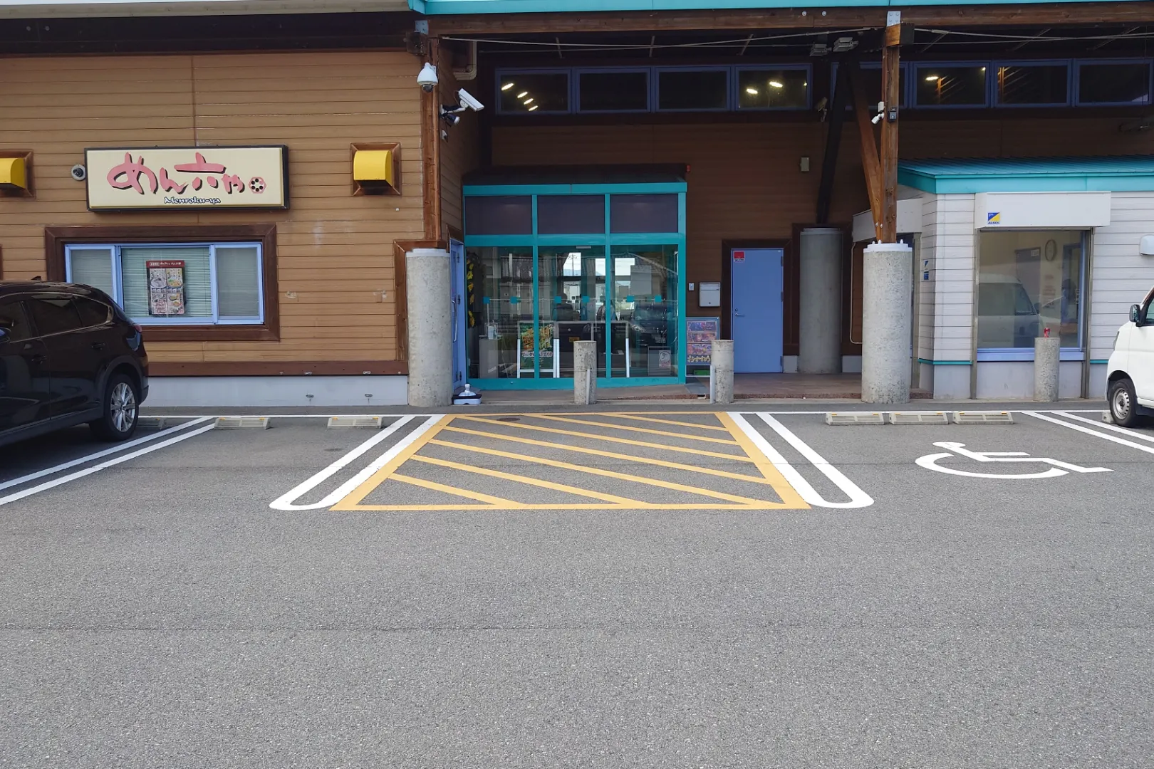 【ダイナム山口防府店】キッチンカーや各種プロモーションに最適なアミューズメント施設のイベントスペース