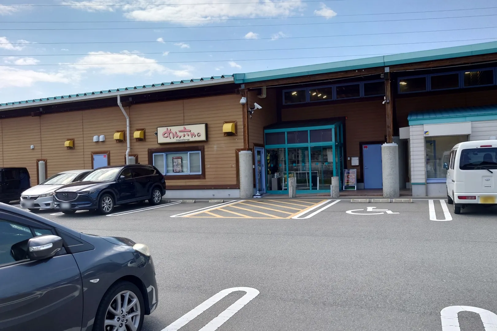 【ダイナム山口防府店】キッチンカーや各種プロモーションに最適なアミューズメント施設のイベントスペース