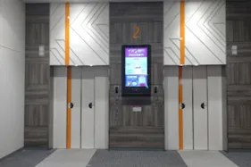 【イオンモール津南】モール内広告 エレベーター扉