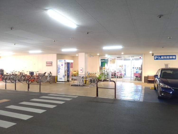 【マミーマート神明町】販促プロモーションに最適な1階エスカレーター横のイベントスペース