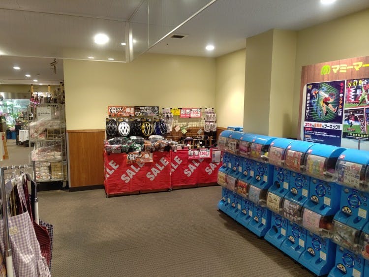 【マミーマート神明町】販促プロモーションに最適な1階エスカレーター横のイベントスペース