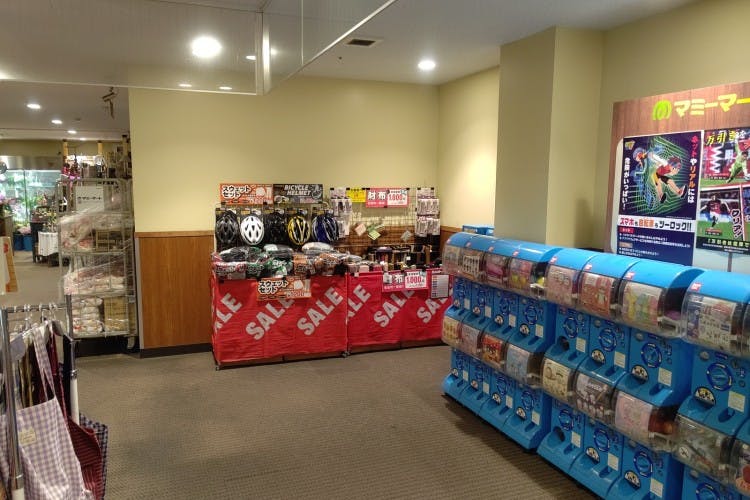 【マミーマート神明町】販促プロモーションに最適な1階エスカレーター横のイベントスペース