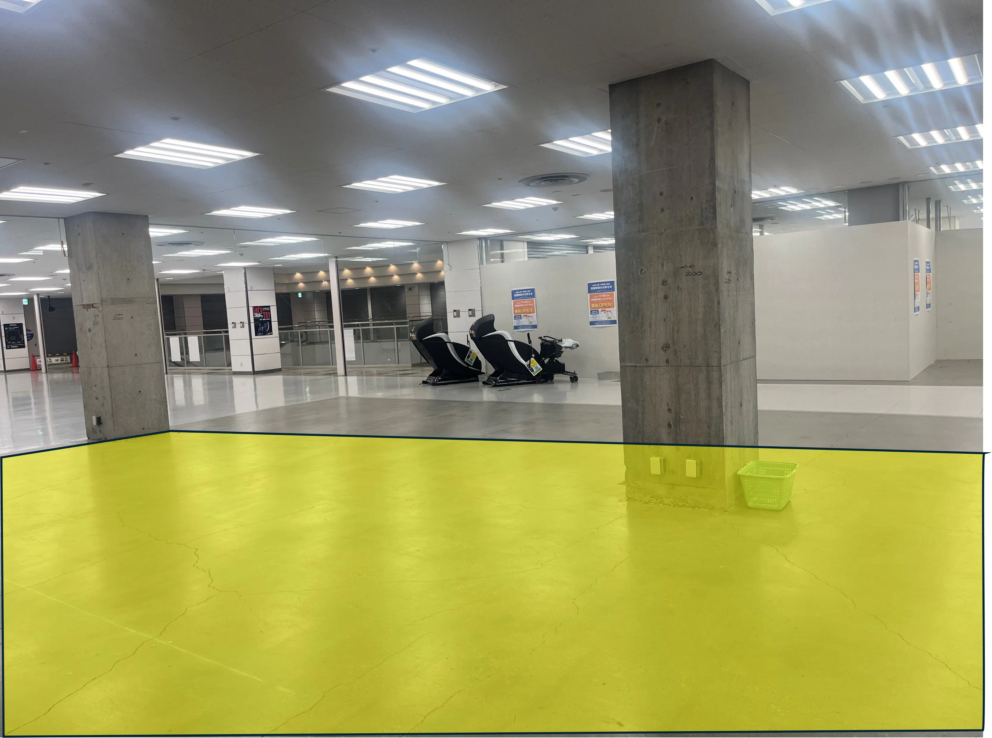 【メガセンタートライアル伊勢崎中央店】NEW！食物販やPR活動に最適な「Ⓑ 2F東側 ブックオフ前」　※買取系催事NG