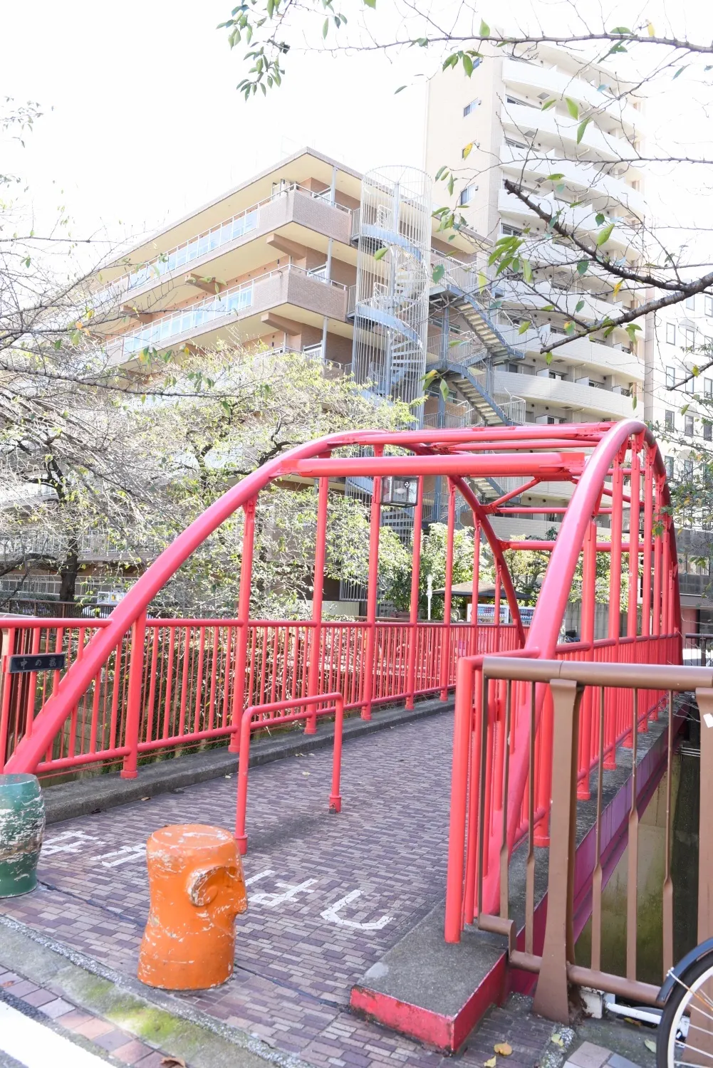 【池尻大橋8分】中目黒からもアクセス可能・目黒川すぐ・フロア独占85㎡・展示会・ポップアップに最適な木の素材が優しい雰囲気を出すスタジオスペース