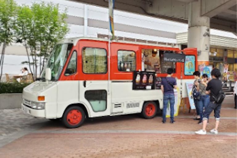 【もりのみやキューズモールBASE】「②1F セントラルスクエア前中央(CS前中央)」屋根下で四方から通行客に視認されやすい食物販やPRプロモーション向けの人気イベントスペースの画像3