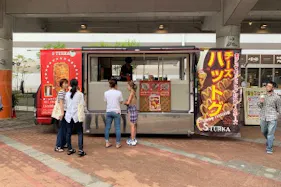 【もりのみやキューズモールBASE】「②1F セントラルスクエア前中央(CS前中央)」屋根下で四方から通行客に視認されやすい食物販やPRプロモーション向けの人気イベントスペース