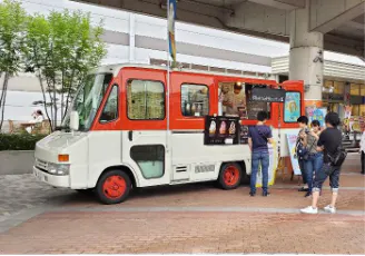 【もりのみやキューズモールBASE】「②1F セントラルスクエア前中央(CS前中央)」屋根下で四方から通行客に視認されやすい食物販やPRプロモーション向けの人気イベントスペース