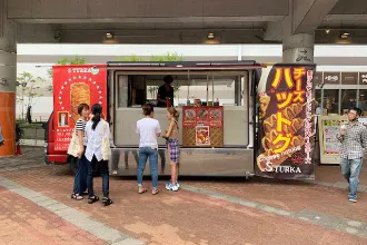 【もりのみやキューズモールBASE】「②1F セントラルスクエア前中央(CS前中央)」屋根下で四方から通行客に視認されやすい食物販やPRプロモーション向けの人気イベントスペース