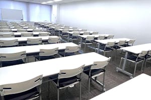 【大阪梅田駅直結/徒歩1分】会議・研修・試験会場・セミナーなどに適した57名程度収容可能なレンタルスペース