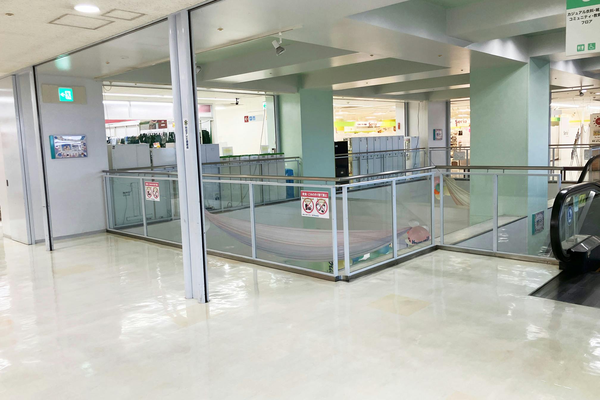 パレット横通路からの全景