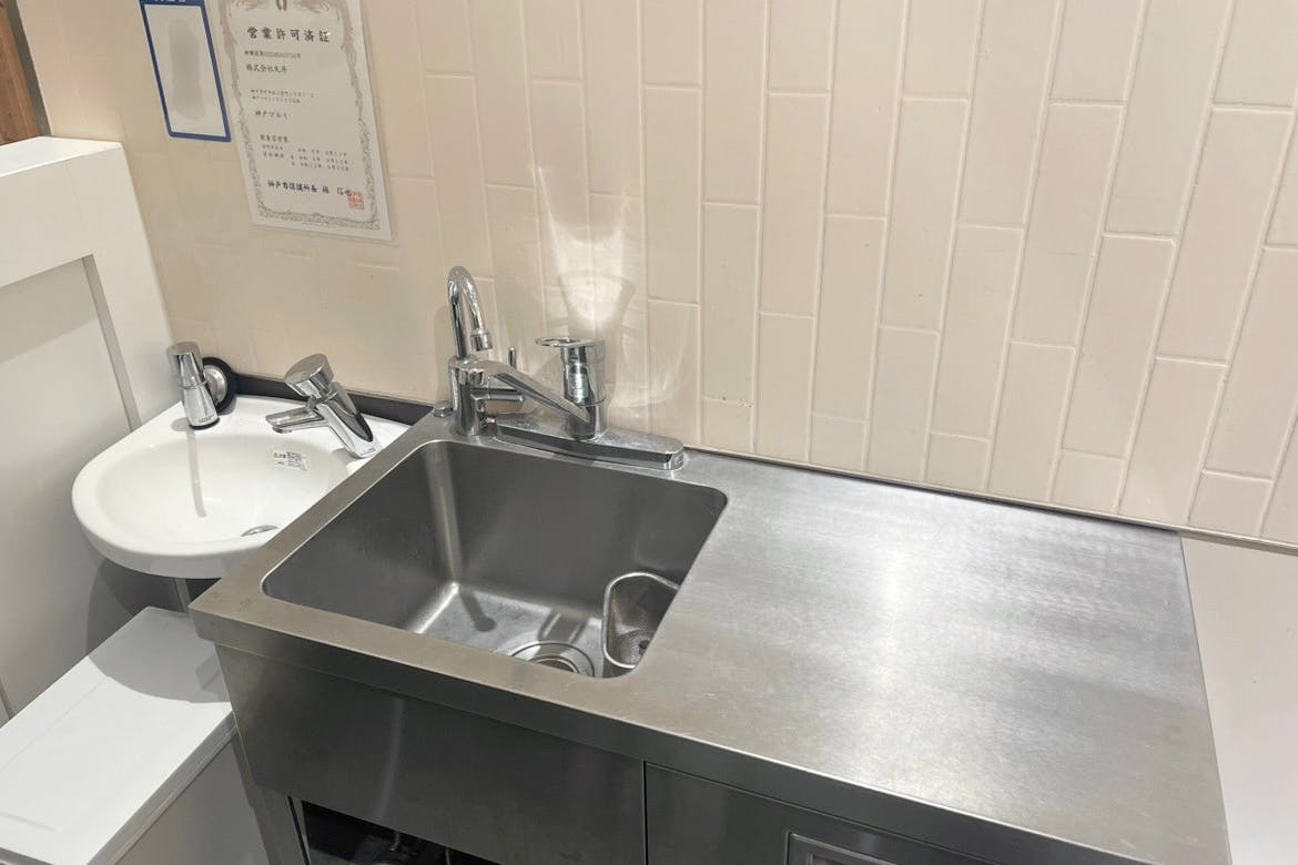 【神戸マルイ】1階カレンダリウムF02【食物販・簡易調理可】イートインスペース目の前、冷蔵ケース・冷蔵ストッカー完備