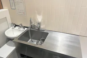 【神戸マルイ】1階カレンダリウムF02【食物販・簡易調理可】イートインスペース目の前、冷蔵ケース・冷蔵ストッカー完備