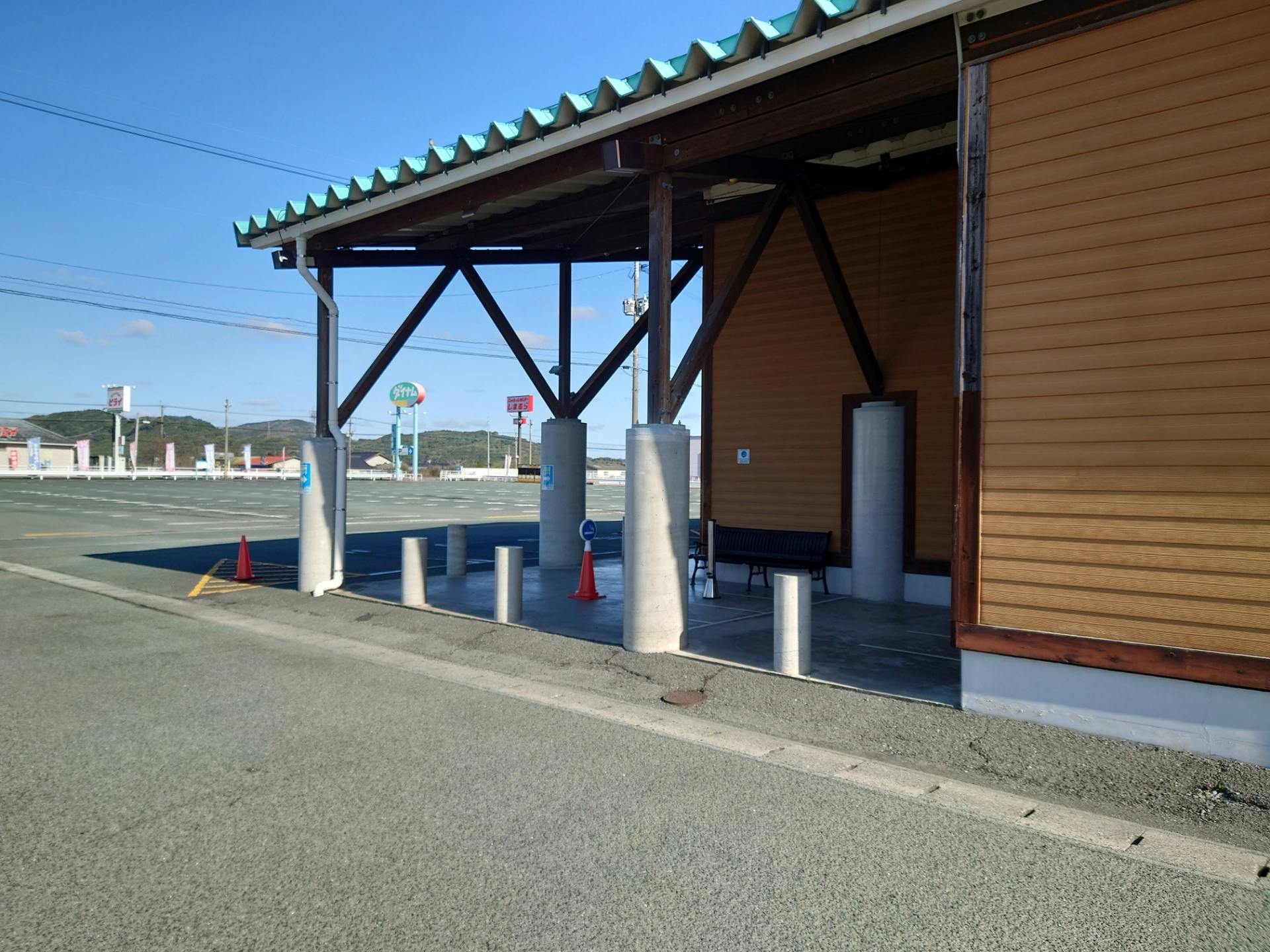 【ダイナム植木店ゆったり館】キッチンカー出店やプロモーションイベントに最適なアミューズメント施設のイベントスペース