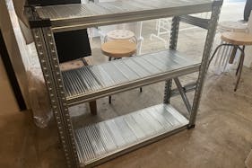 【桜川駅1分】展示会やアパレル系の受注販売会、各種ポップアップに最適!備え付け什器が豊富でアクセス環境抜群のギャラリースペース