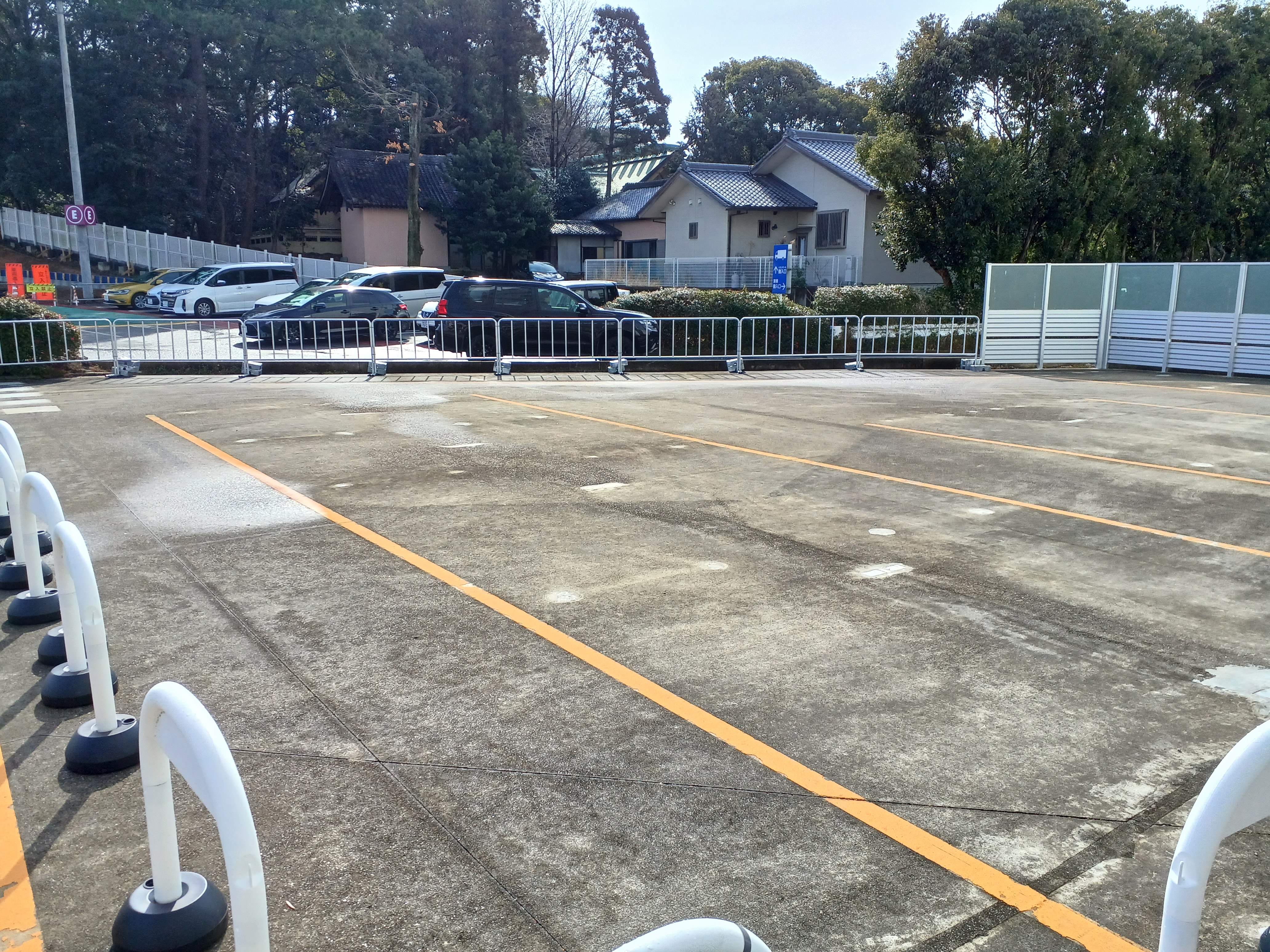 【イオンモール岡崎】1F　東入口外　屋外催事スペース