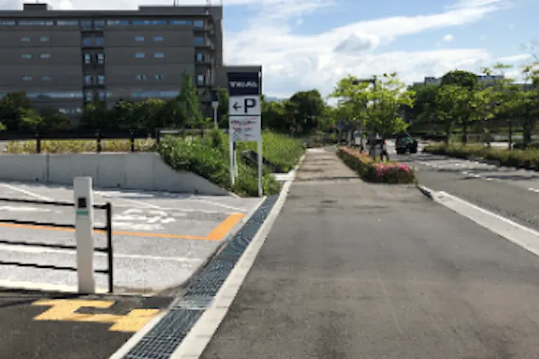 【スーパーセンタートライアル三田店】キッチンカー(調理営業)出店限定/屋外スペースの画像2