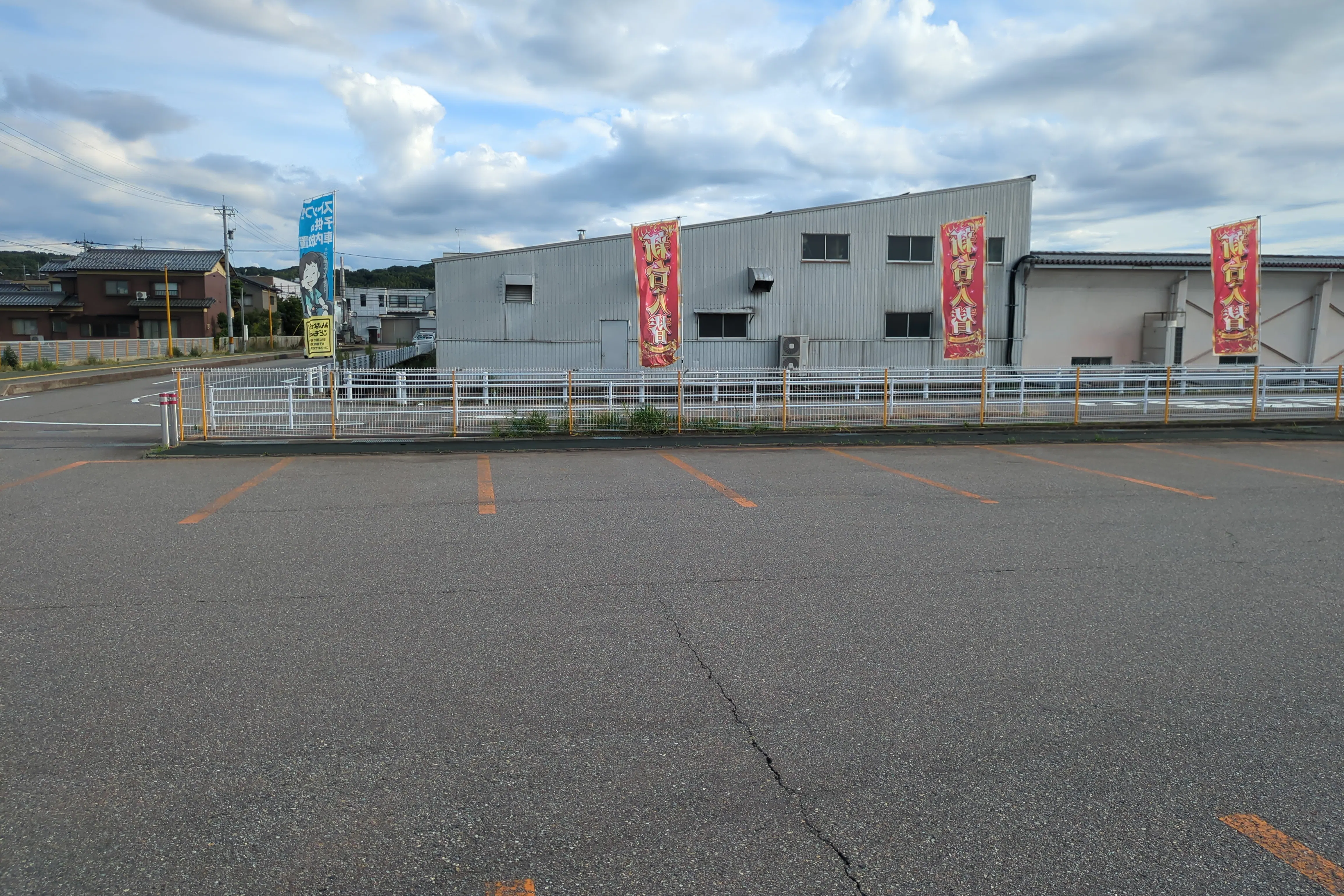 【ダイナム石川福久店ゆったり館】キッチンカーやプロモーションイベントの開催に最適なアミューズメント施設のイベントスペース