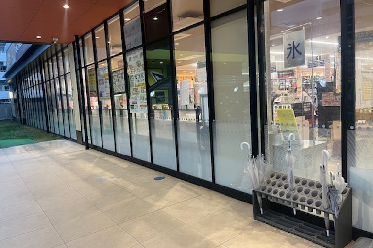 【フレスタ長束北店】プロモーションイベントに利用可能な軒下スペースの画像1