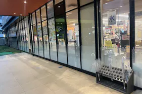 【フレスタ長束北店】プロモーションイベントに利用可能な軒下スペース