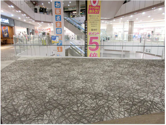 【イオンモール新小松】2F 華広場吹抜けの画像