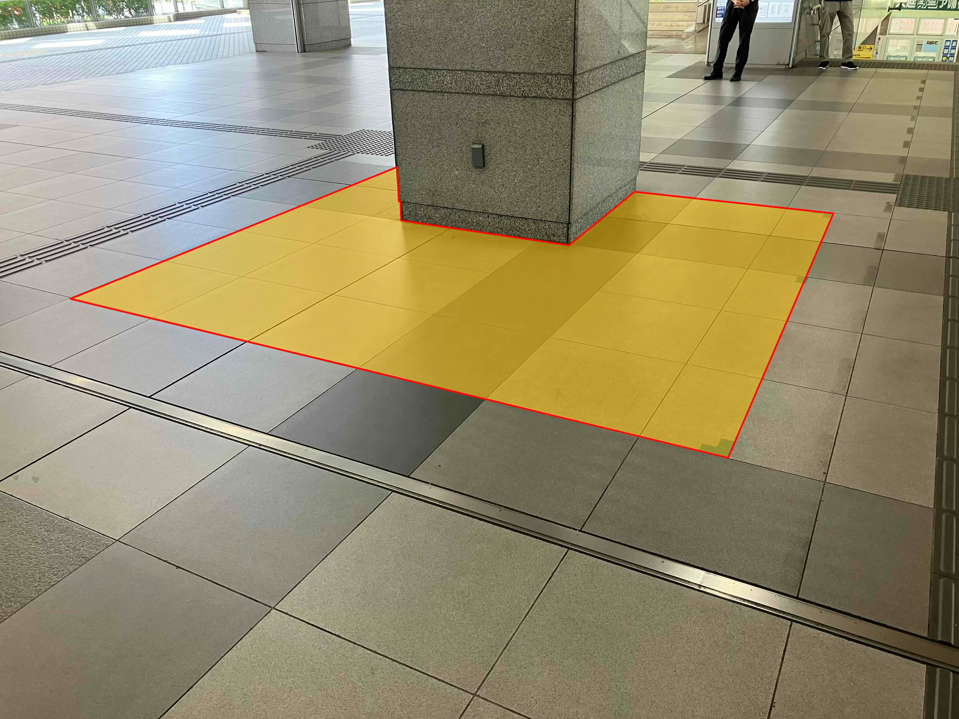 【八千代緑が丘駅】プロモーションや食物販に最適な人流の多い改札前スペース②(きっぷ売り場前・改札外)