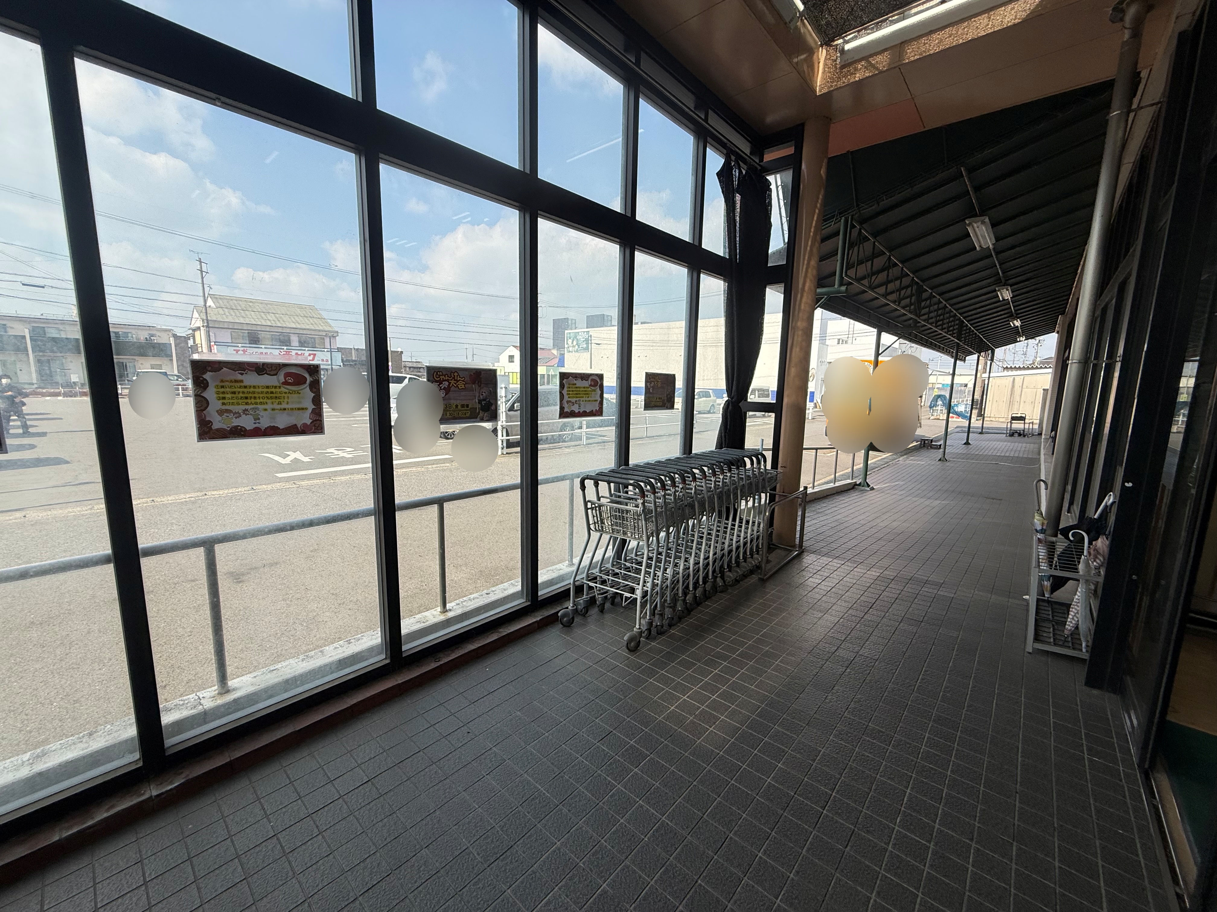【Aコープ一色店】食物販や販促イベントに最適な軒下カート横スペース