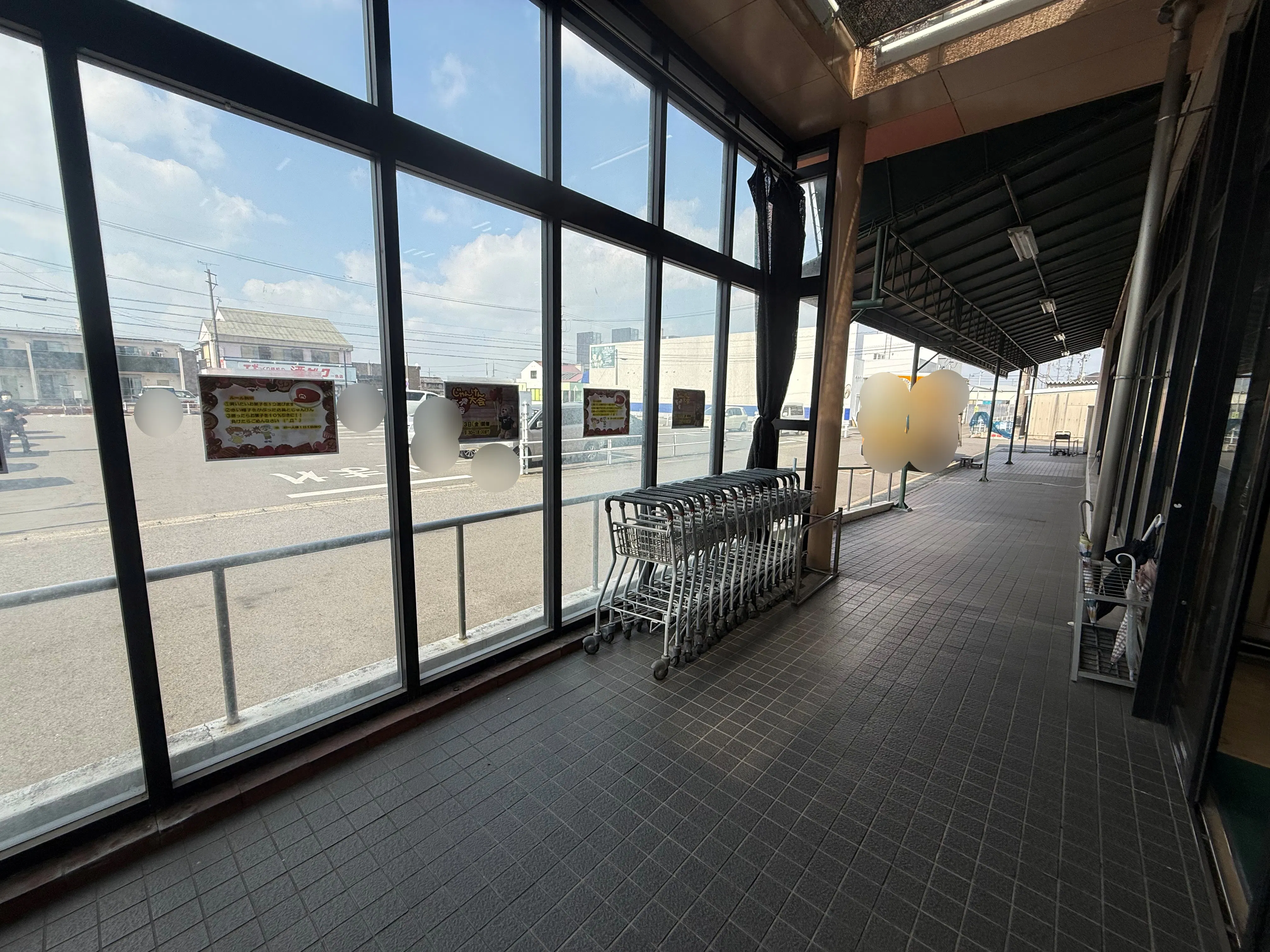 【Aコープ一色店】食物販や販促イベントに最適な軒下カート横スペース