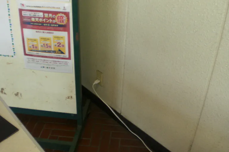 【レガネット朝倉街道】駅入口風除室 販促プロモーションや物販に最適なスーパー店内催事イベントスペースの画像3