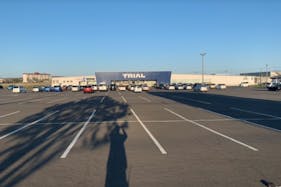 【スーパーセンタートライアル益浦店】キッチンカー(調理営業)出店限定/屋外スペース