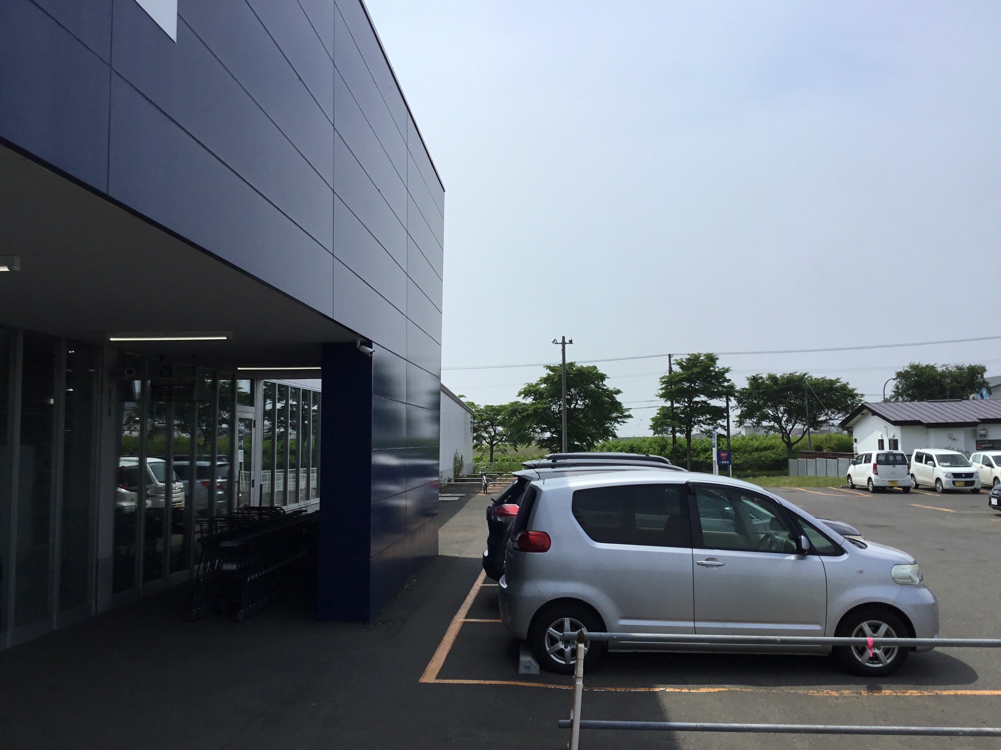 【スーパーセンタートライアル益浦店】キッチンカー（調理営業）出店限定/屋外スペース