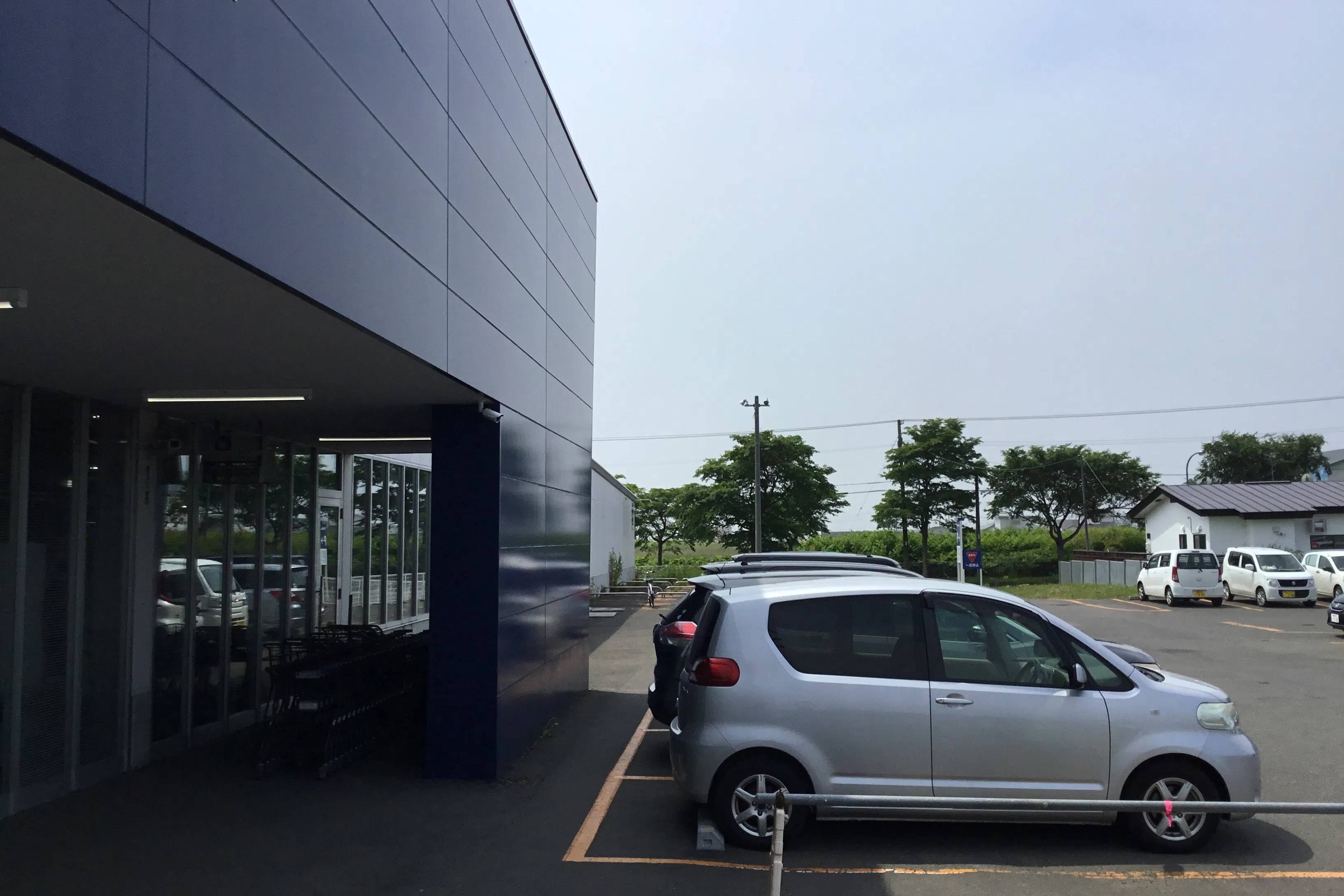 【スーパーセンタートライアル益浦店】キッチンカー(調理営業)出店限定/屋外スペース